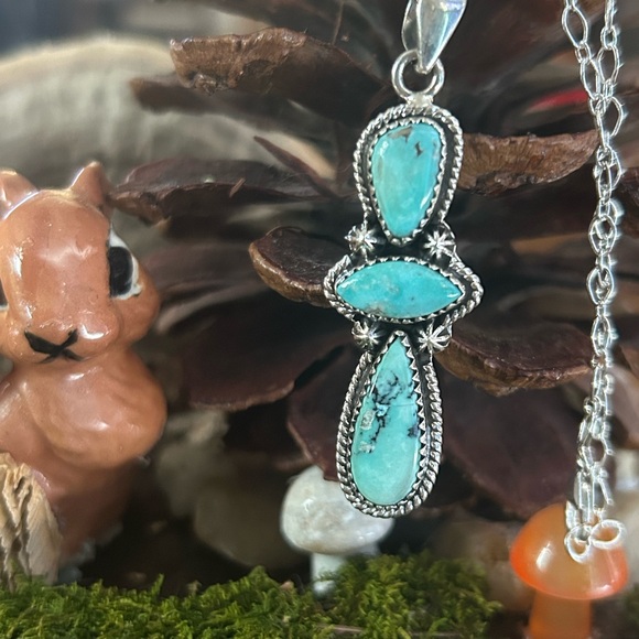 925 Sterling oh my it’s beautiful turquoise necklace - Picture 2 of 7